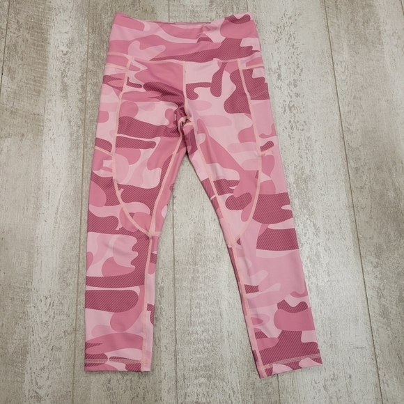 Zyia Light N Tight Pink Camo High Rise Pocketed Cropped Leggings 4 - Picture 3 of 9